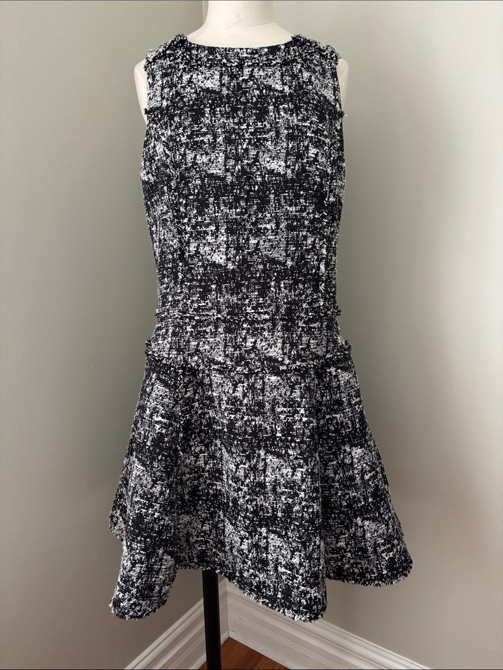 Banana Republic Black and White Textured Sleeveless Women's Dress Sz8